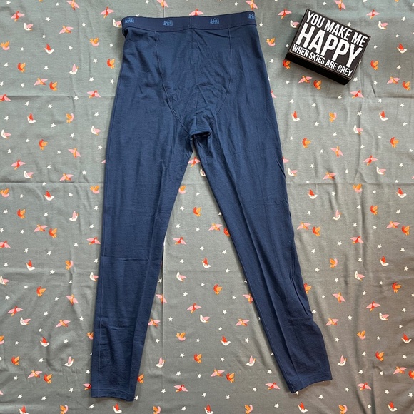 REI, Kids, Merino Midweight Base Layer Top & Bottom, Blue, Size Large (14-16) - Picture 5 of 11